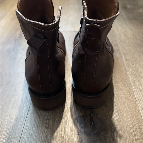 Sofft Chestnut Brown Booties Size 8.5 - Picture 5 of 10